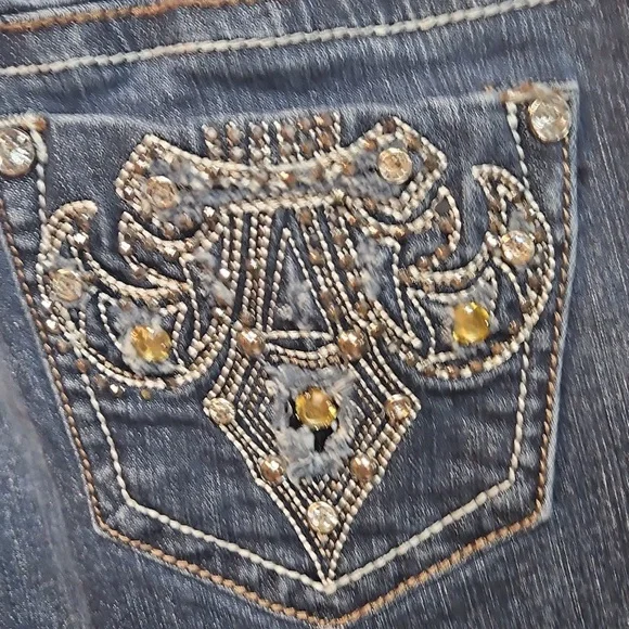 L.A. Idol Blue Denim Jeans with White Stitching Comes With A Cute Top - Picture 7 of 13